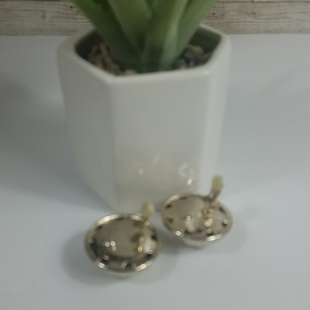 Fashion Jewelry, Vintage gold clip on earrings - Picture 2 of 4